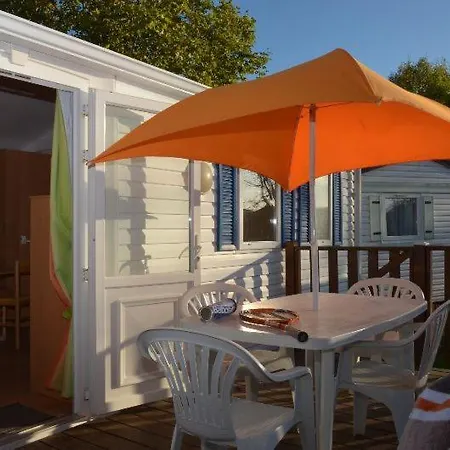 Camping Le Puits Rochais